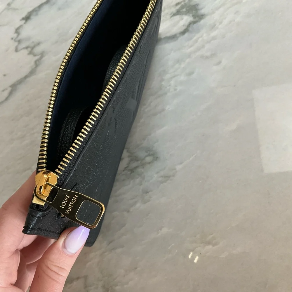 Sold New Louis Vuitton Empreinte Noir Neverfull Pouchette - Picture 10 of 12